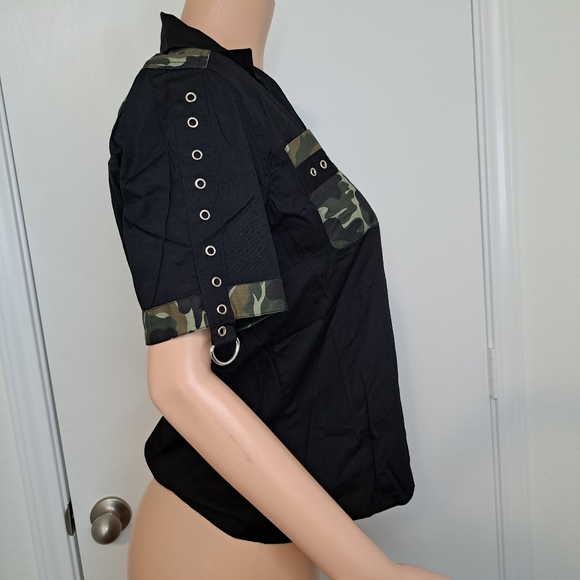 Dead Threads Womens L Shirt Goth Black Camouflage Button Down Short Sleeve - Picture 3 of 12